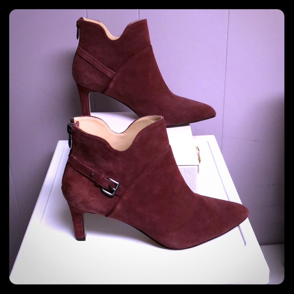 Beautiful Adrienne Vittadin  Booties 8.5